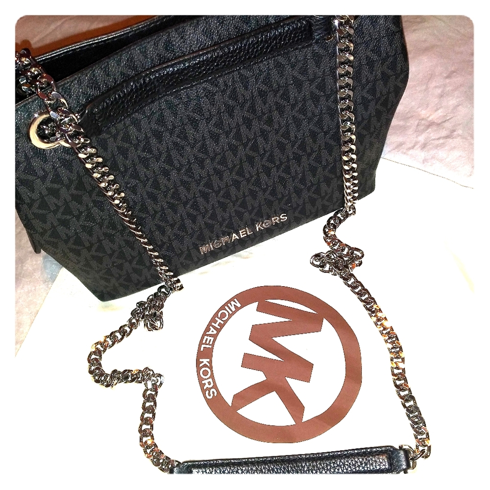 Michael Kors 👛